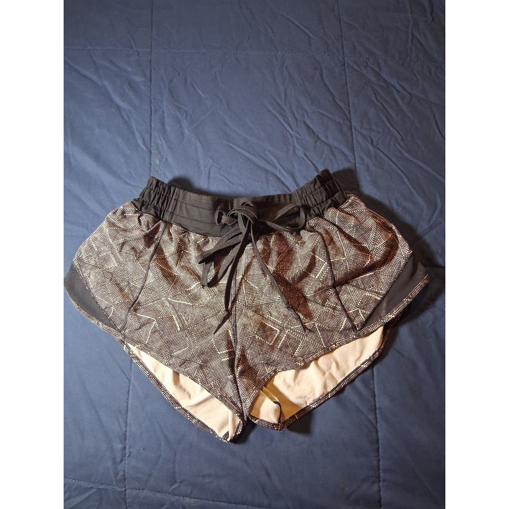 Lululemon Tracker‎ Short V Black White Geometric Dot Running Shorts Size 2